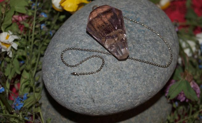 Podstawy radiestezji. Jak zacząć i czego potrzebujemy